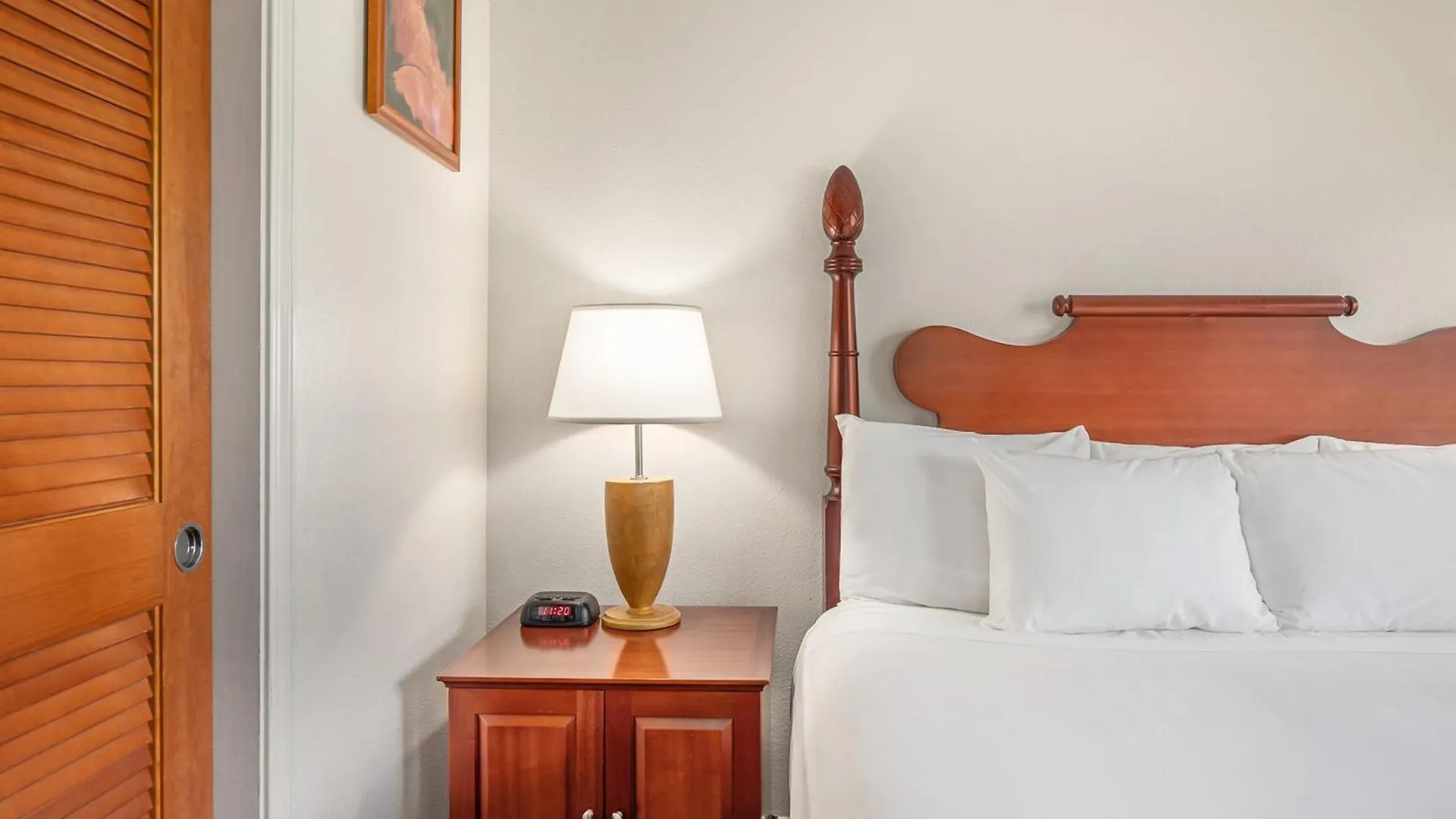 קאהולוי Maui Beach Hotel 3*,