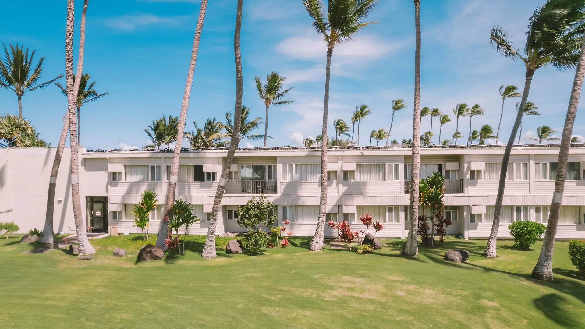 Maui Beach Hotel Kahului 3*,