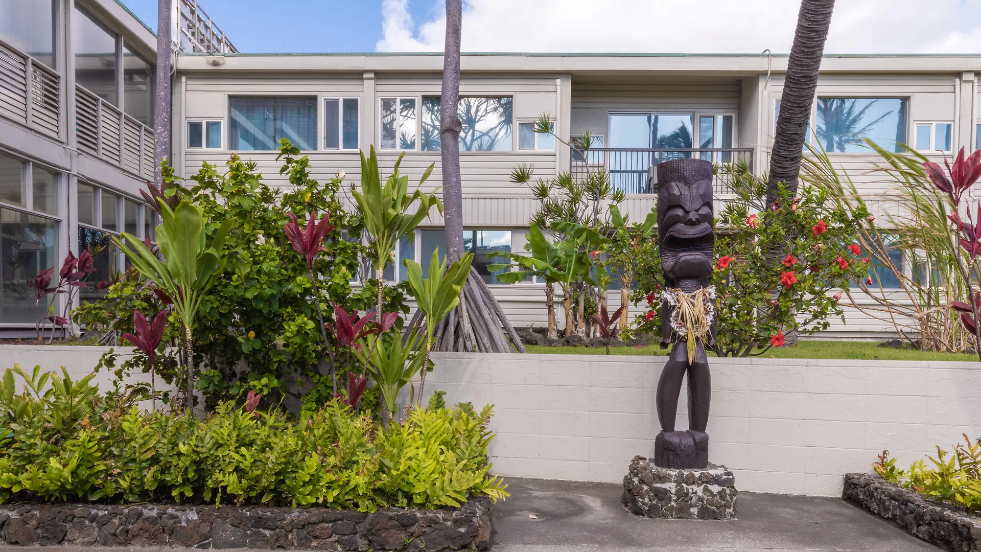 Maui Beach Hotel Kahului