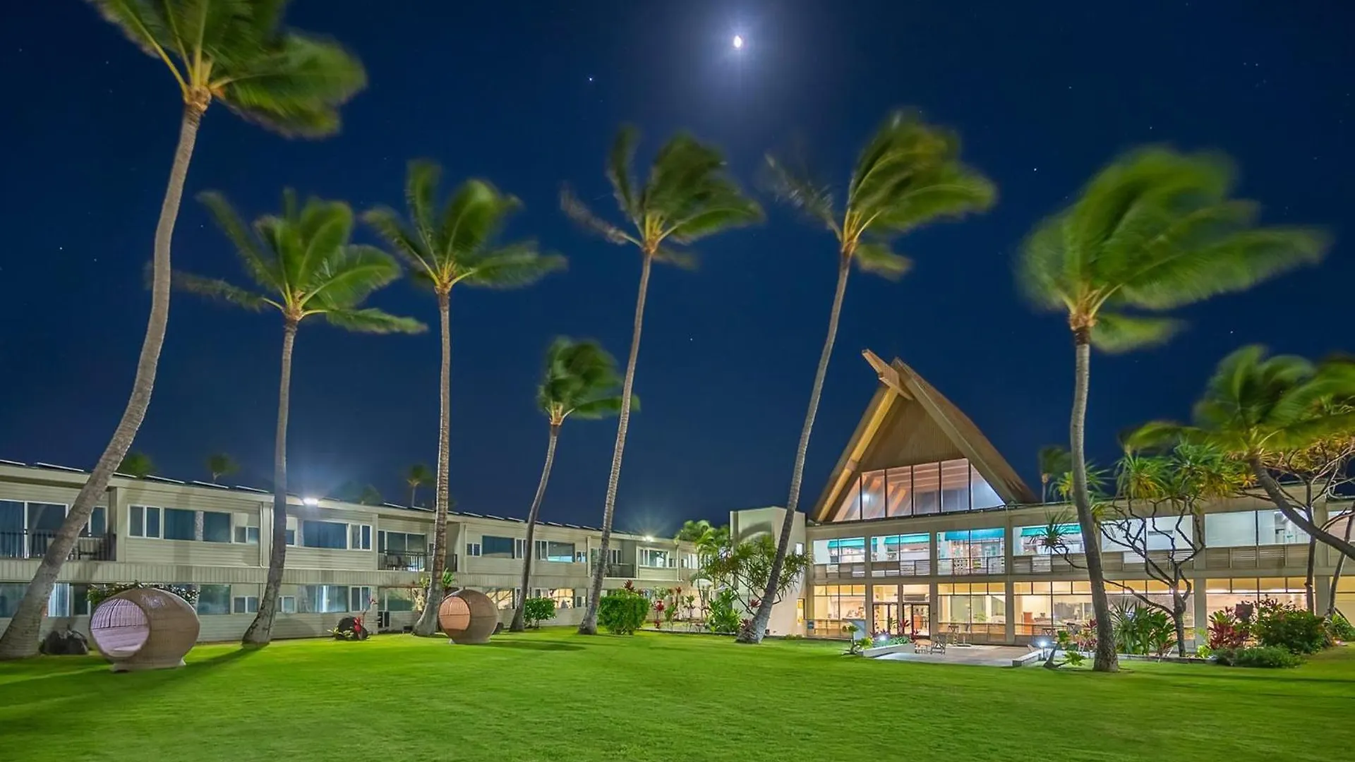 ***  קאהולוי Maui Beach Hotel ארצות הברית
