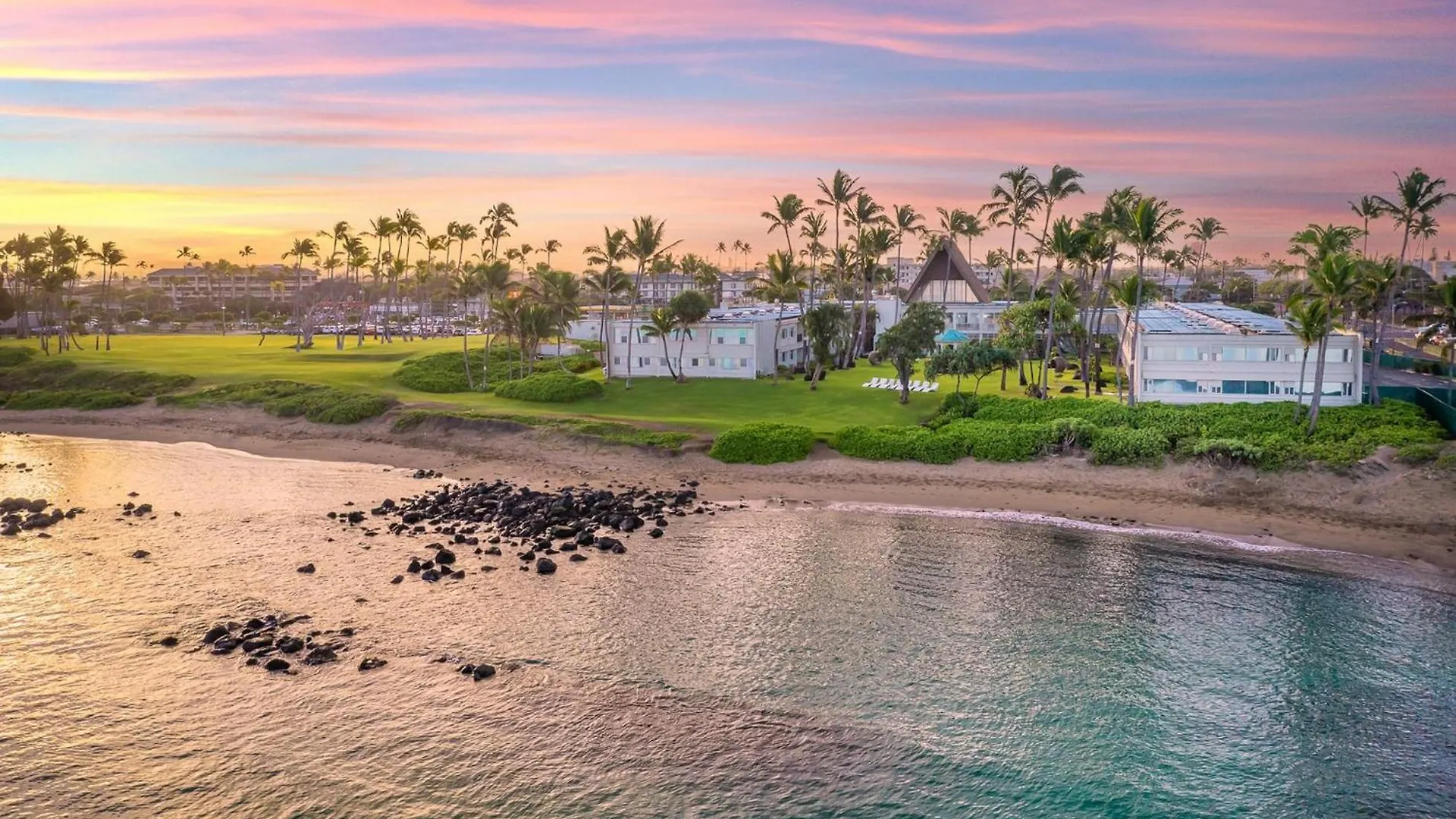 Maui Beach Hotel Kahului 3*,