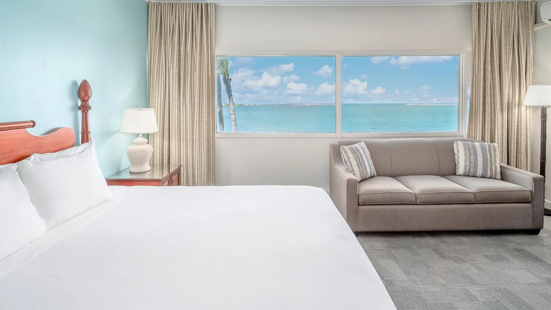 קאהולוי Maui Beach Hotel