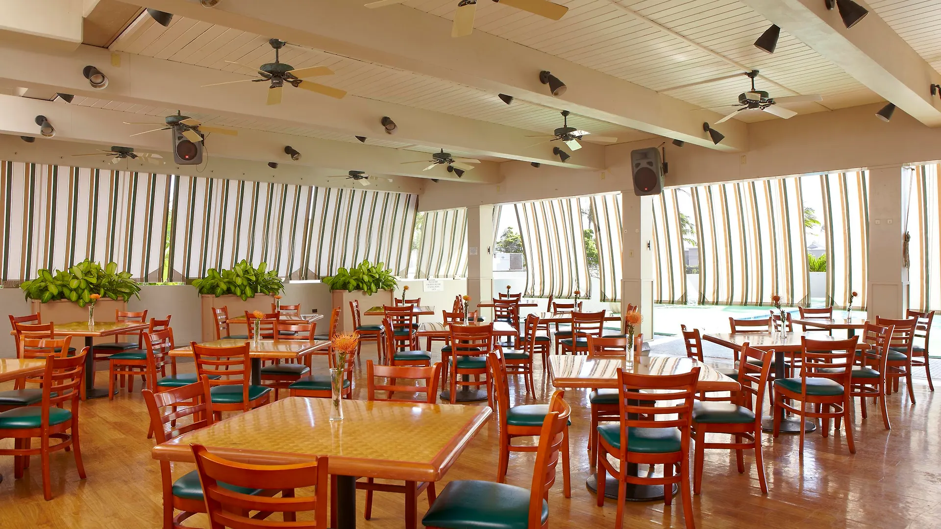 Maui Beach Hotel Kahului
