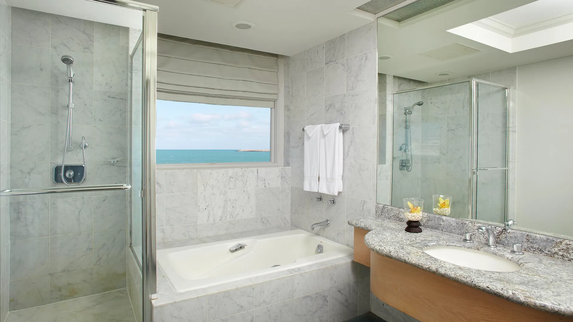 Maui Beach Hotel Кахулуи