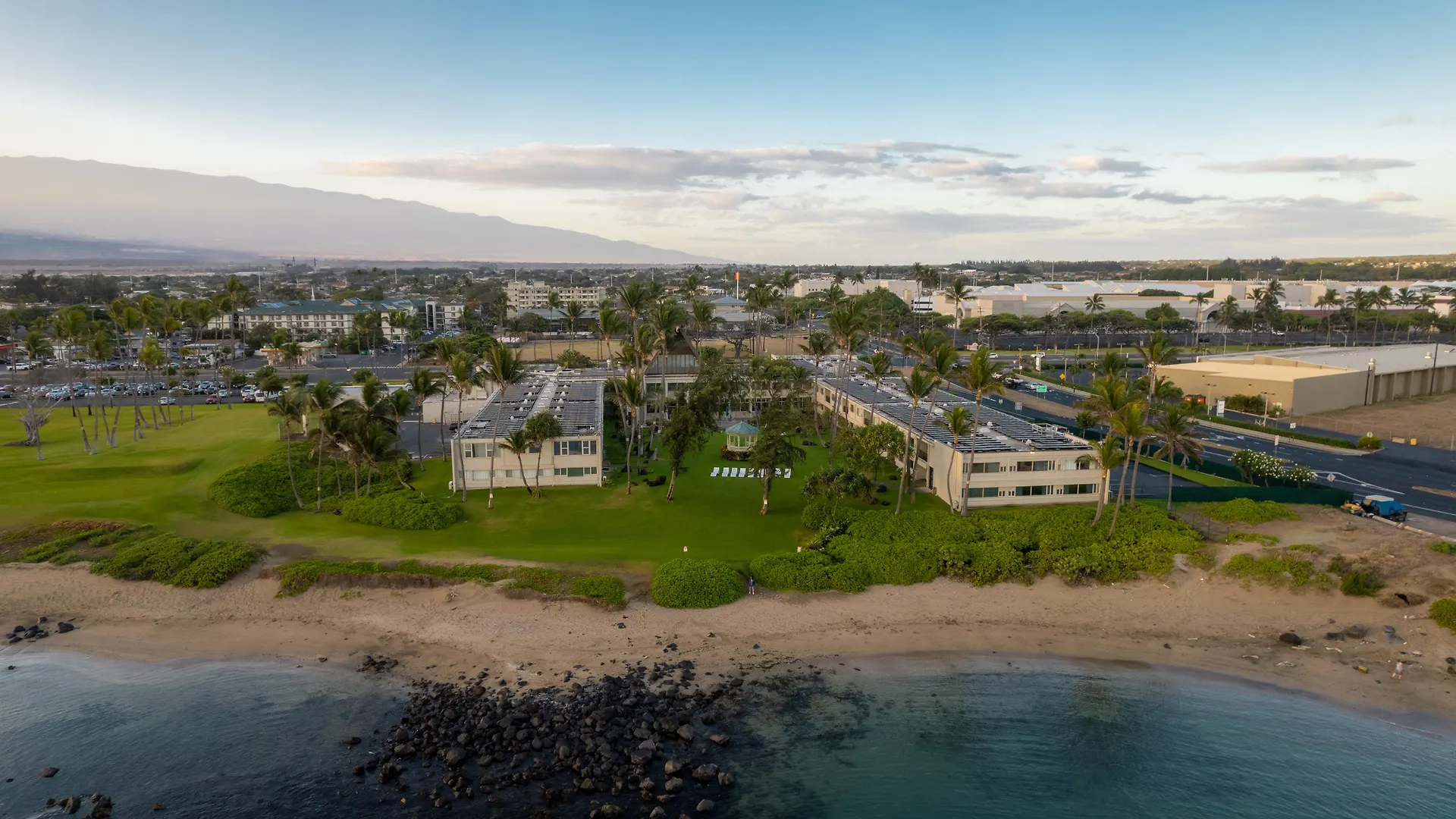 Maui Beach Hotel Кахулуи